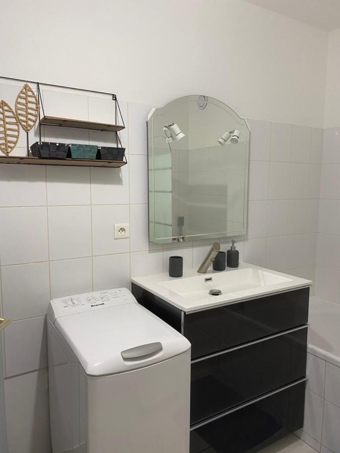 Parking Prive Gratuit, Balcon, 2 Chambres Clermont-Ferrand Kültér fotó