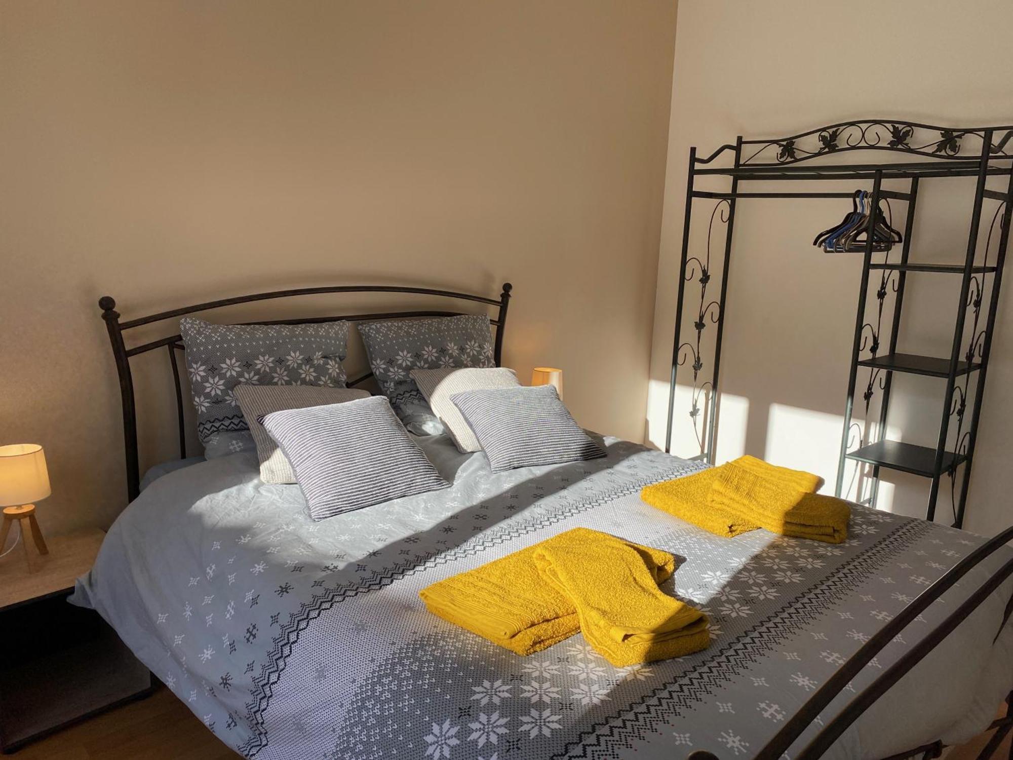 Parking Prive Gratuit, Balcon, 2 Chambres Clermont-Ferrand Kültér fotó