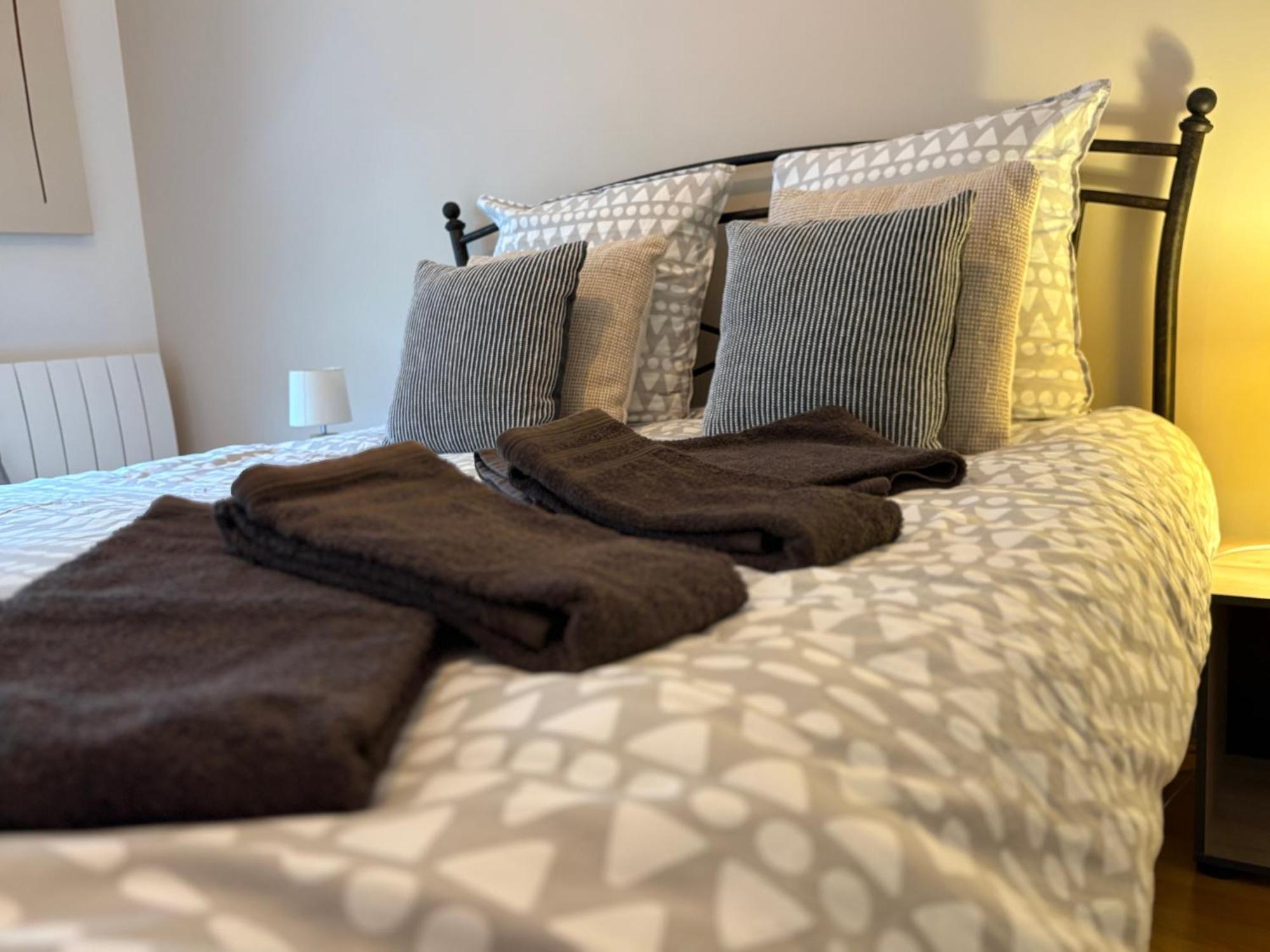 Parking Prive Gratuit, Balcon, 2 Chambres Clermont-Ferrand Kültér fotó